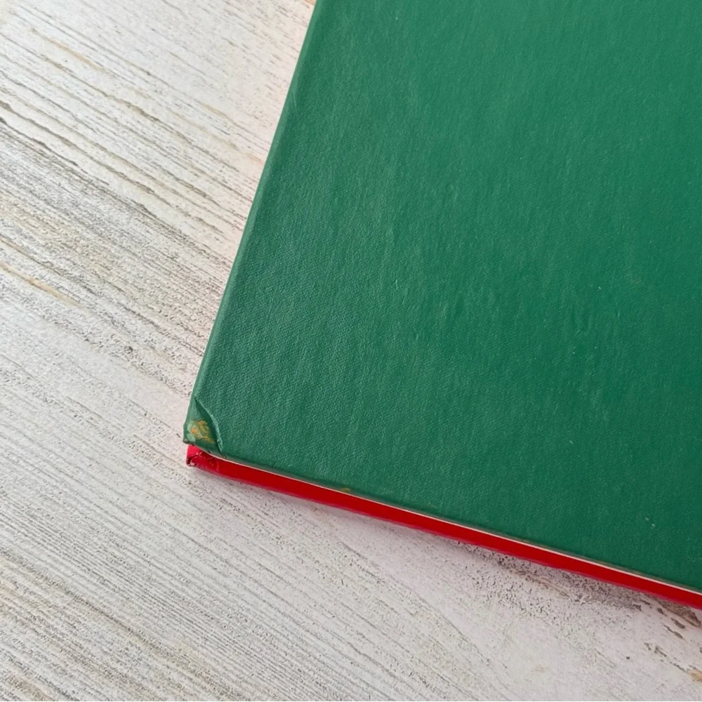 Vintage Hallmark Holiday Memories Album Scrapbook Memory Book Unused NOS NWOT